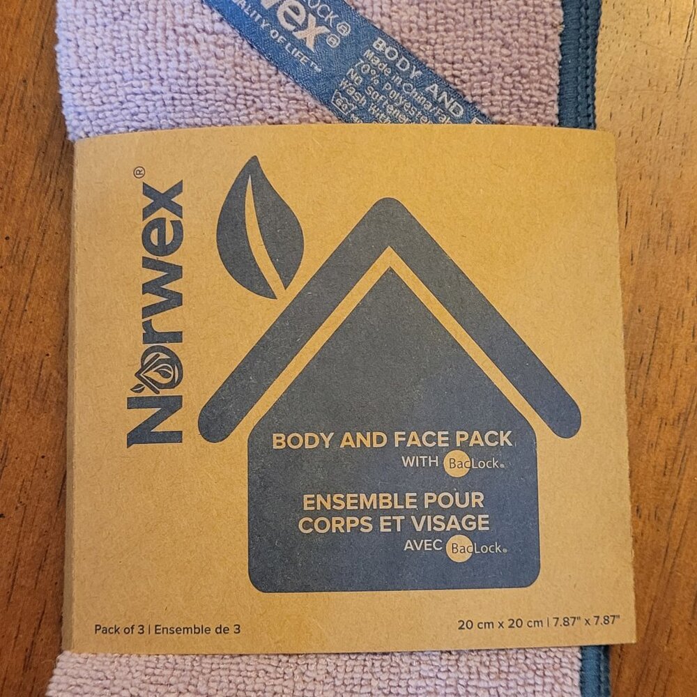 Antibacterial LE Lavender & Denim Trim Small Body & Face Pk 7.87" x 7.87" NEW!